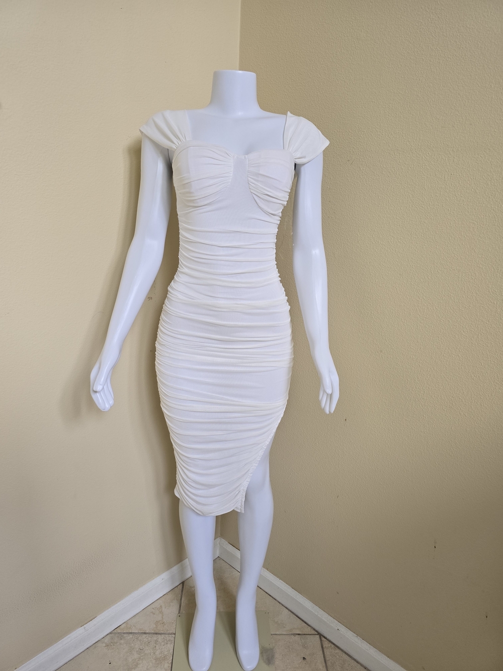 Ruched Ivory Midi Dress with Sweetheart Neckline